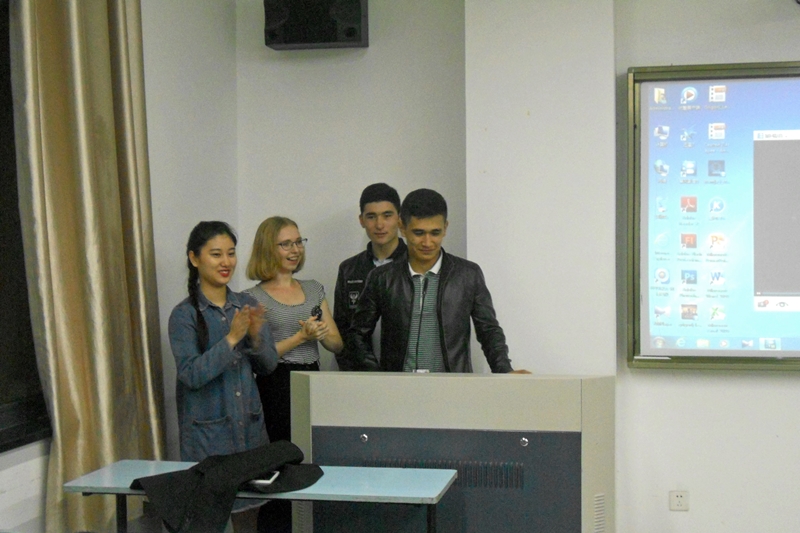 2016-10-27 中哈留学生交流活动 徐仲寅3.jpg