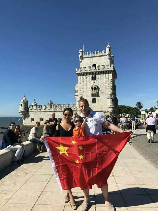 中德一家的全家福.jpg 中德一家的全家福.jpg