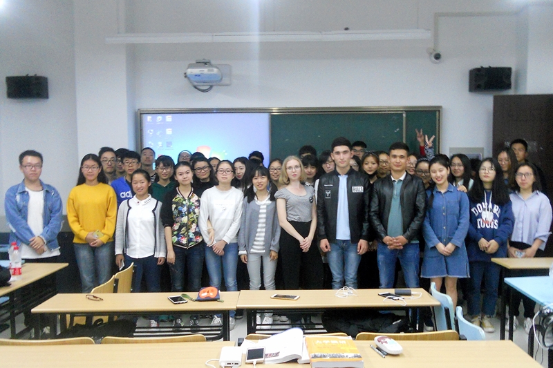 2016-10-27 中哈留学生交流活动 徐仲寅14.jpg